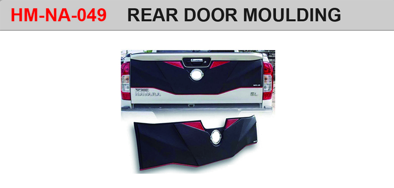 REAR DOOR MOULDING 